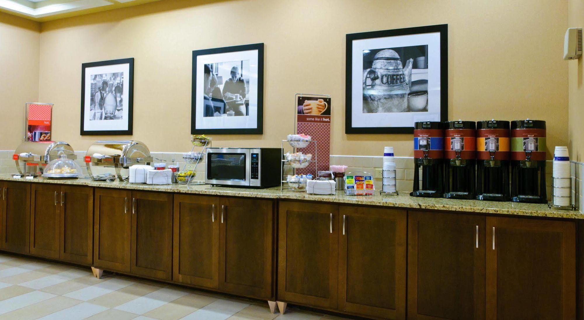 Hampton Inn Kinston Restaurant photo